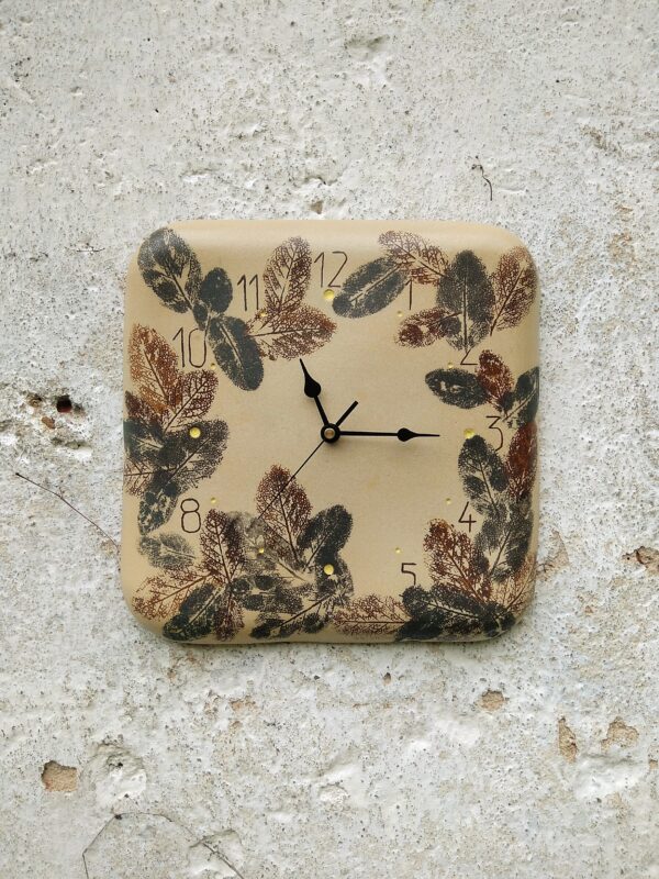 nástěnné keramické hodiny